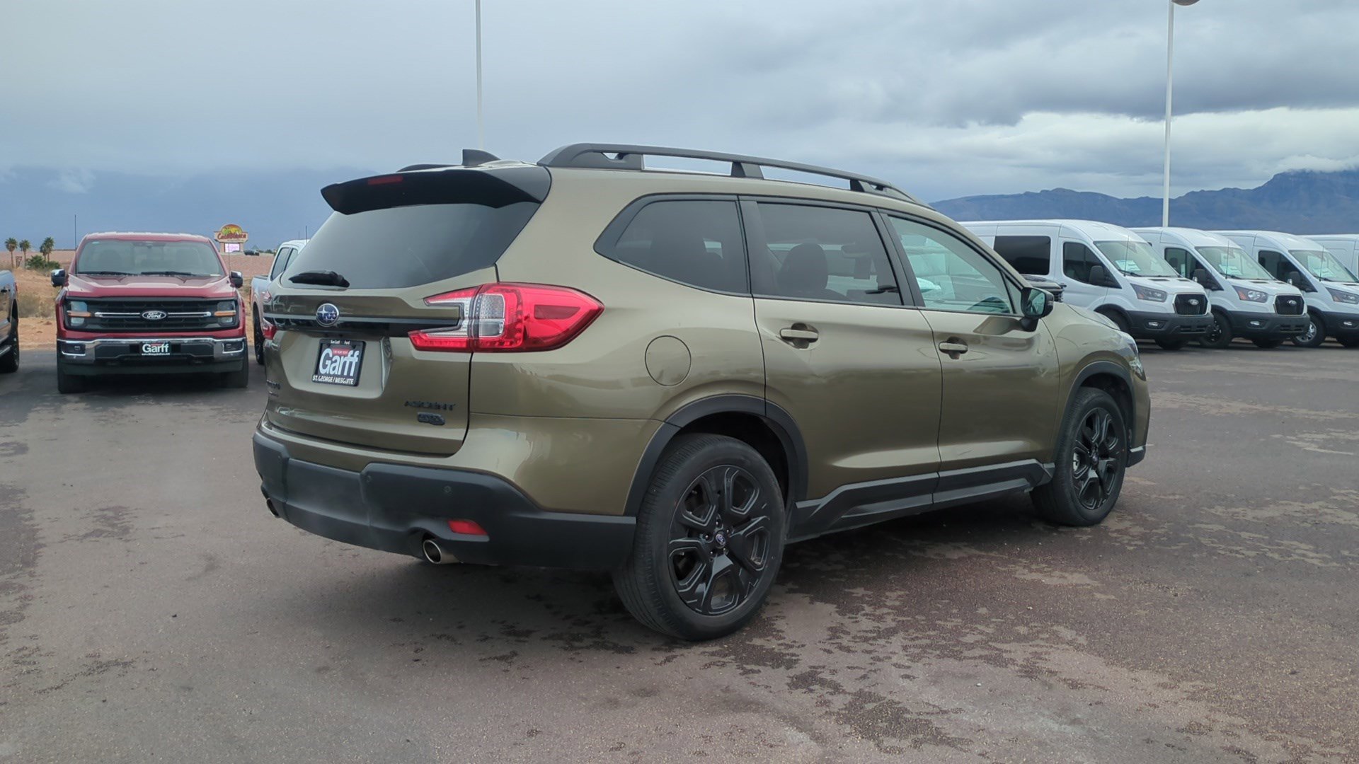 Used 2023 Subaru Ascent Onyx Edition image 3