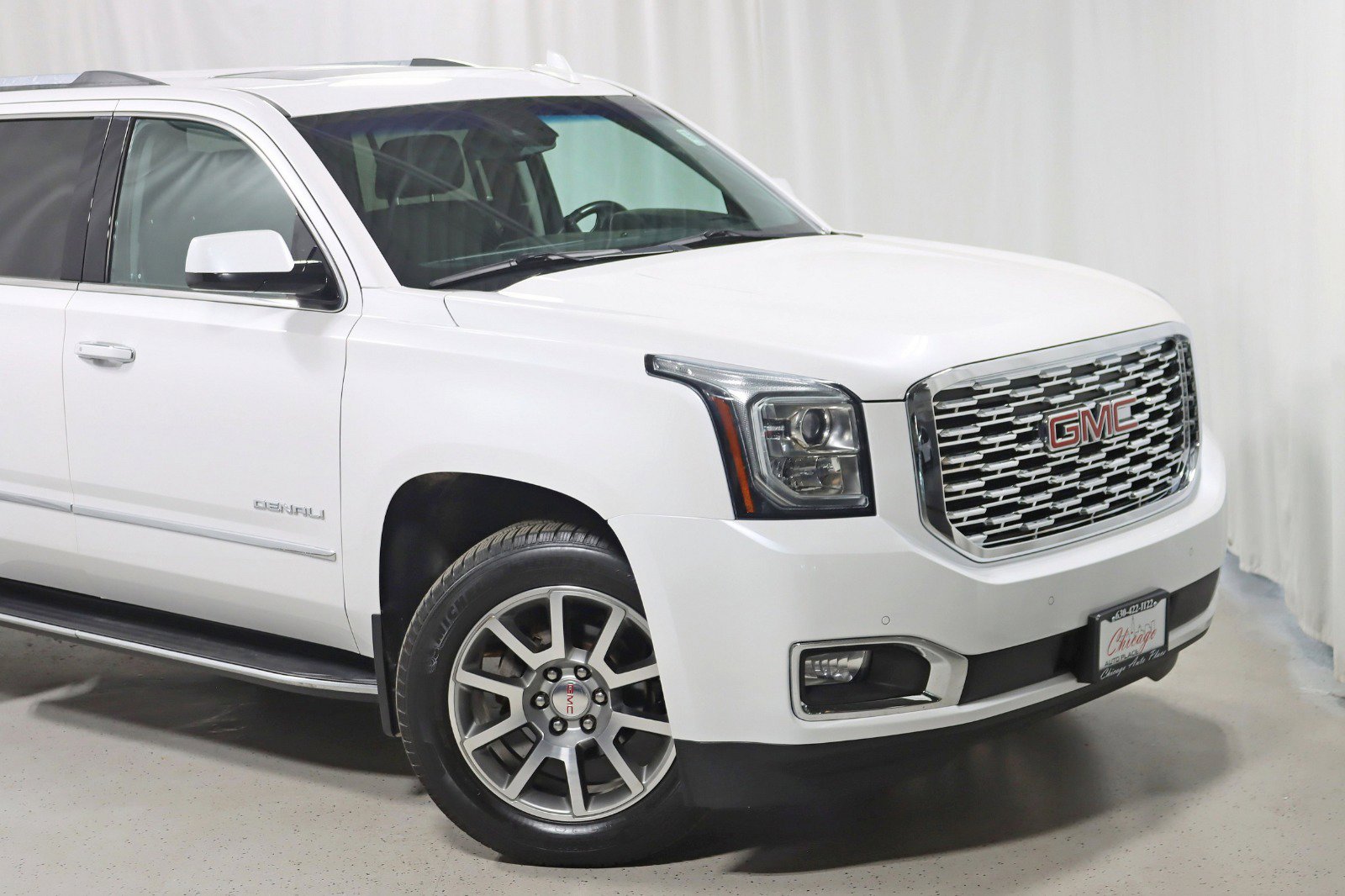 Used 2019 GMC Yukon Denali image 2