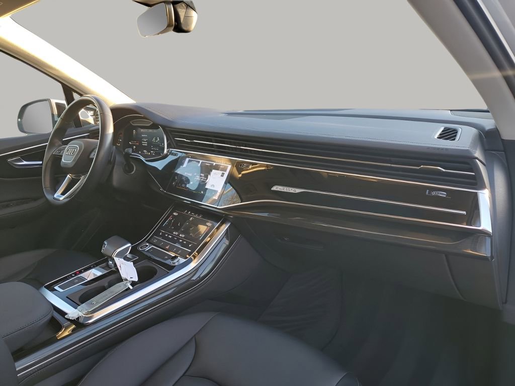 Used 2024 Audi Q7 3.0T Premium Plus image 14