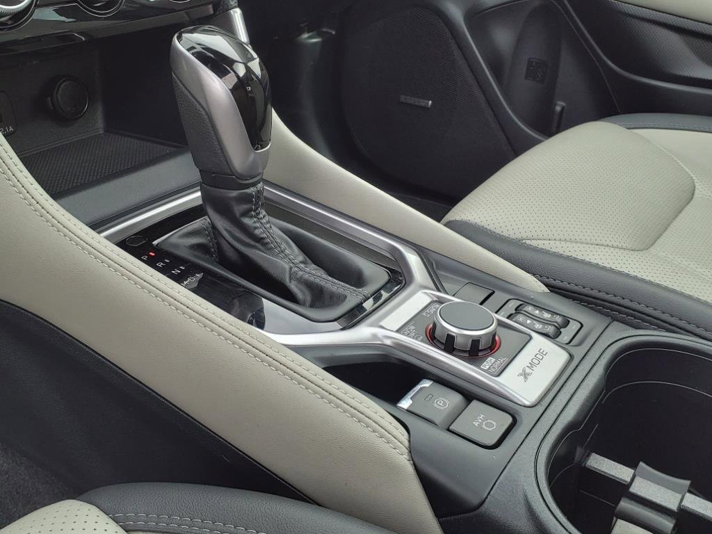 Used 2022 Subaru Forester Limited w/ Popular Package #2 image 11