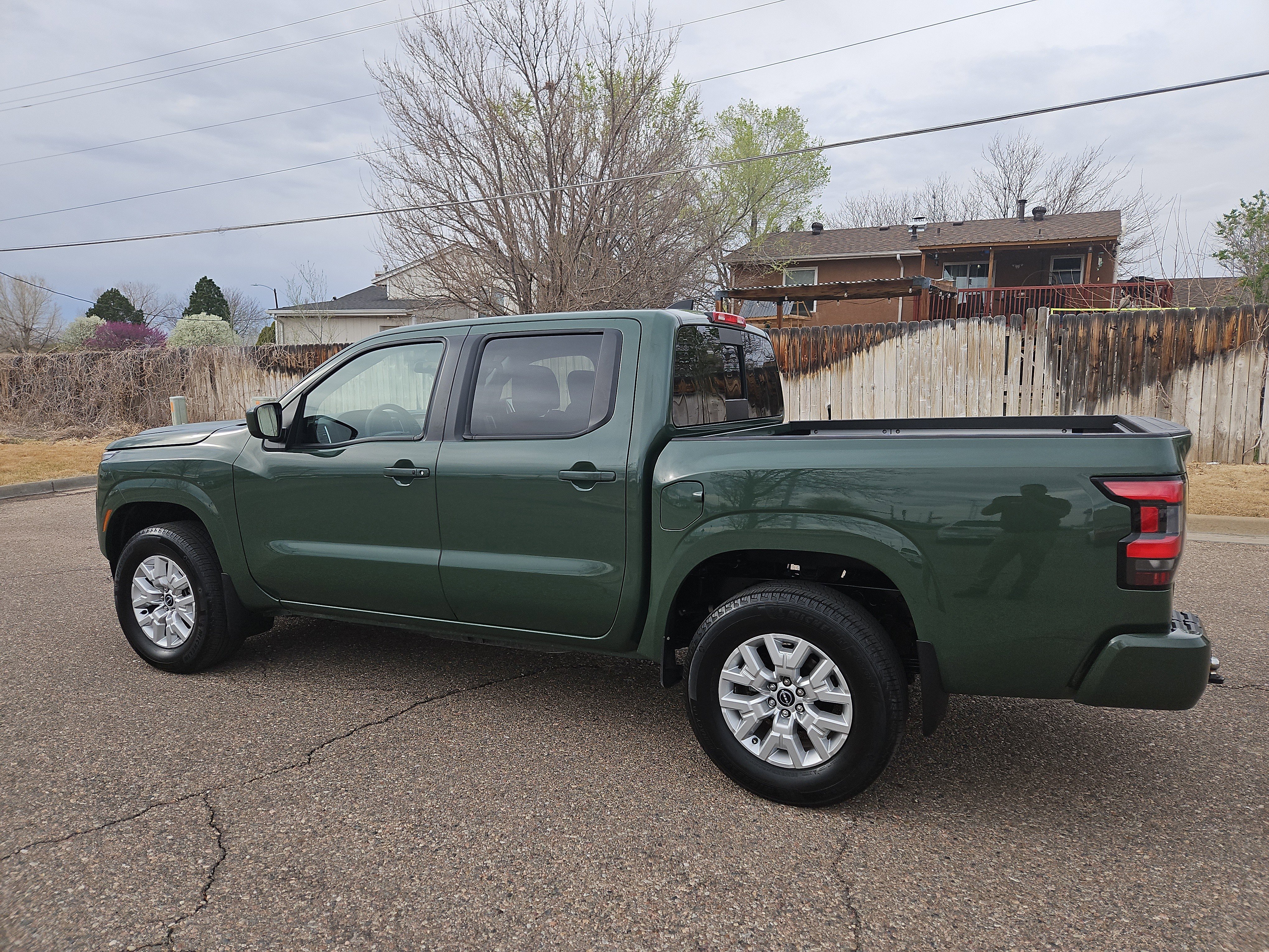 Used 2024 Nissan Frontier SV w/ SV Convenience Package image 4