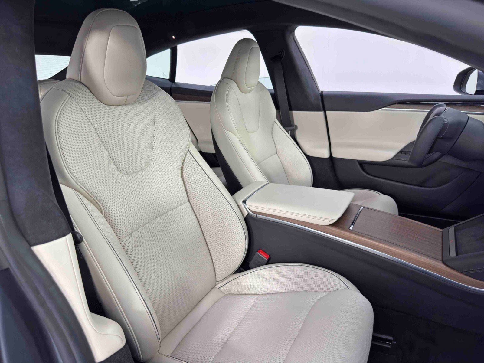 Used 2021 Tesla Model S Plaid image 36