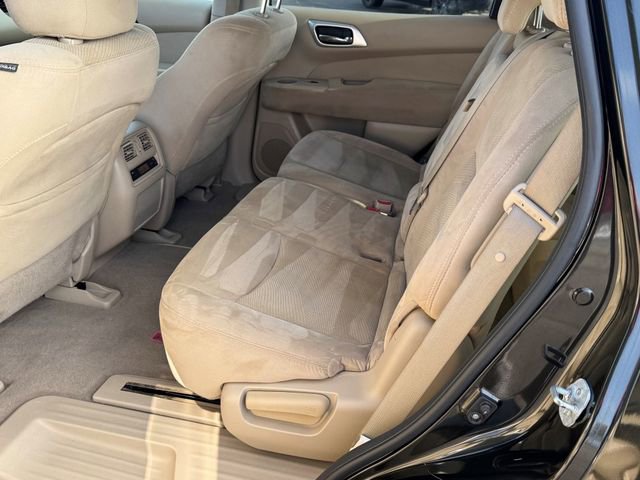Used 2015 Nissan Pathfinder S image 14