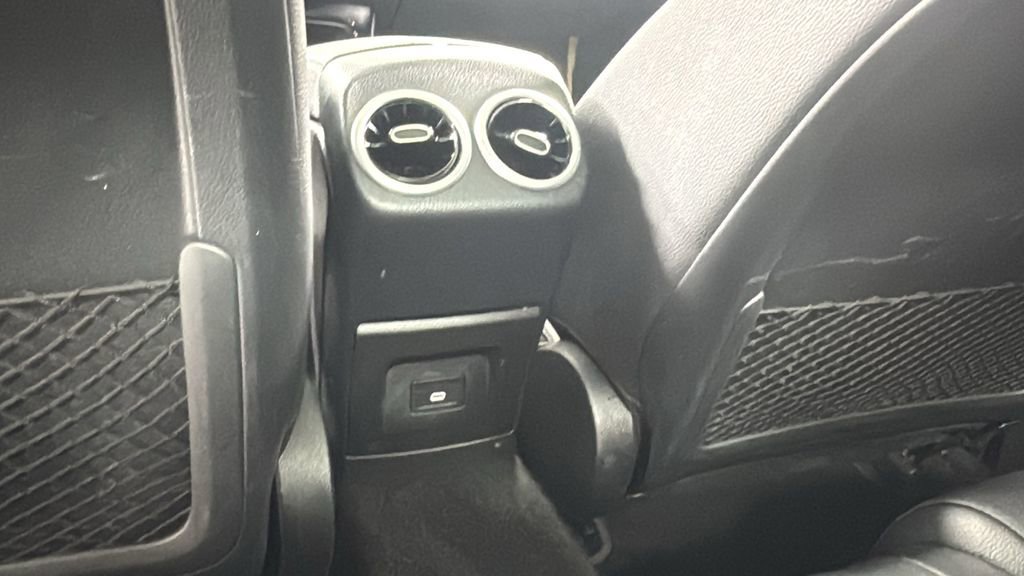 Used 2025 Mercedes-Benz CLA 250 4MATIC image 36