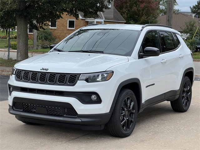 New 2026 Jeep Compass Latitude image 39