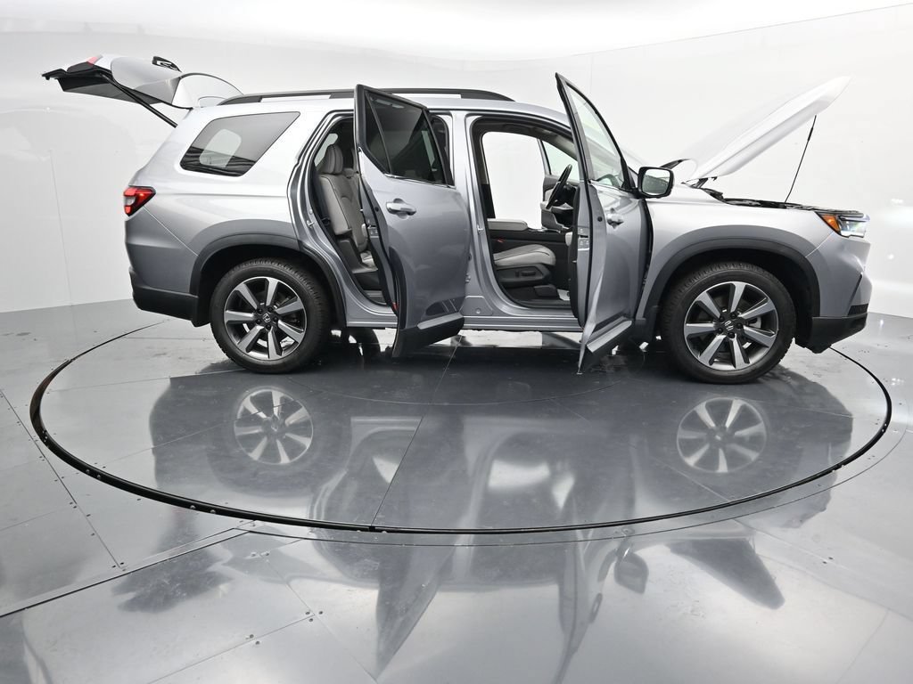 Used 2024 Honda Pilot Elite image 41