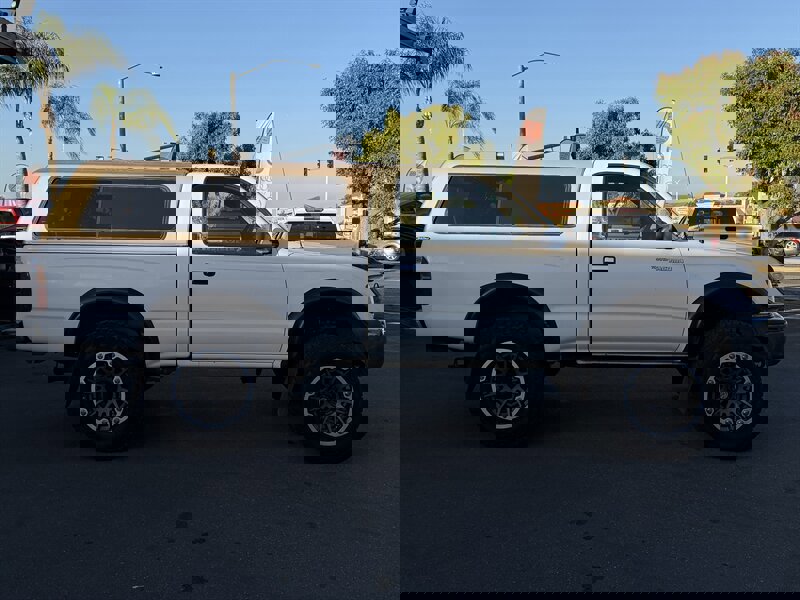 Used 1999 Toyota Tacoma 4x4 Regular Cab image 28