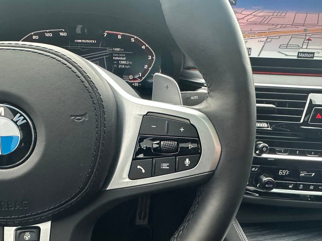 Used 2023 BMW M550i xDrive w/ Executive Package image 27