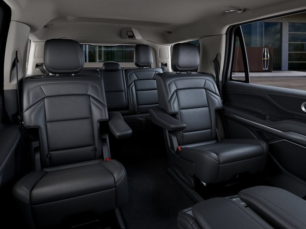 New 2027 Lincoln Navigator Premiere AWD/4WD image 11
