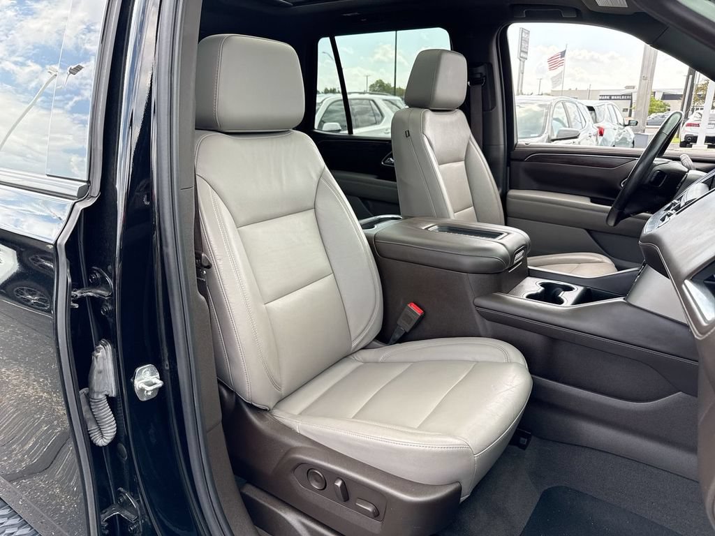 Used 2021 Chevrolet Tahoe Z71 w/ Z71 Signature Package AWD/4WD image 26