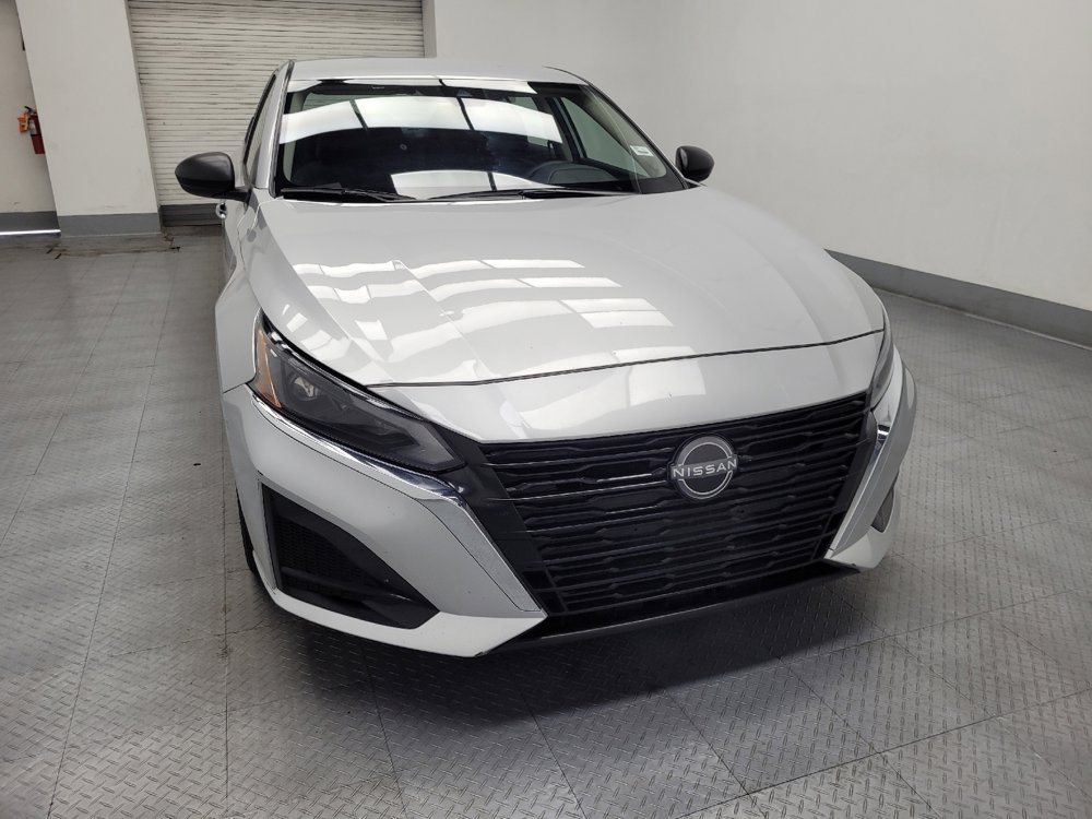 Used 2024 Nissan Altima 2.5 SV image 14