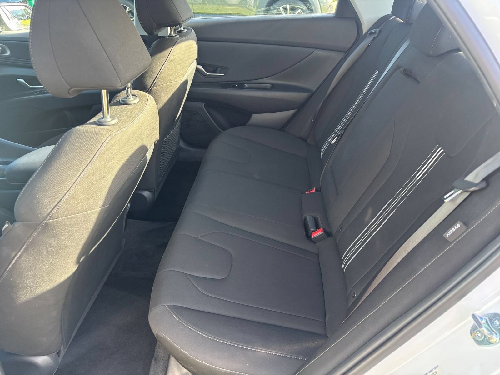 Used 2025 Hyundai Elantra SEL FWD image 27
