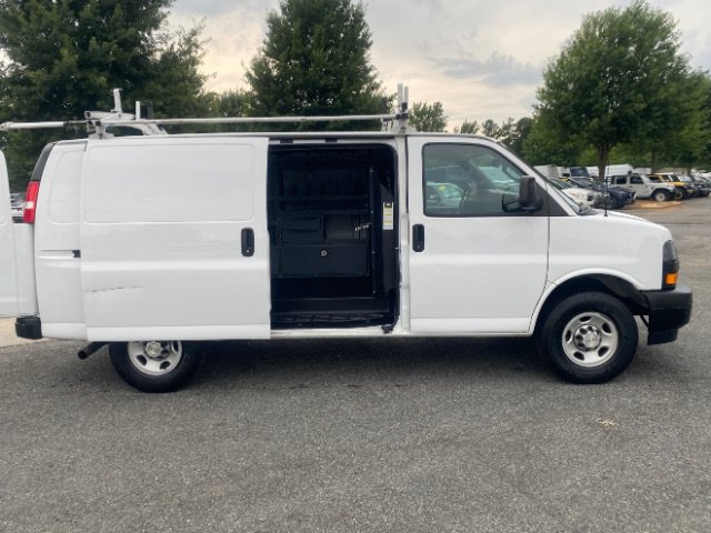 Used 2020 Chevrolet Express 3500 w/ Driver Convenience Package RWD image 8