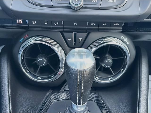 Used 2016 Chevrolet Camaro SS RWD image 15