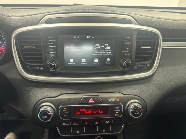Used 2020 Kia Sorento LX w/ LX I4 Convenience Package FWD image 15