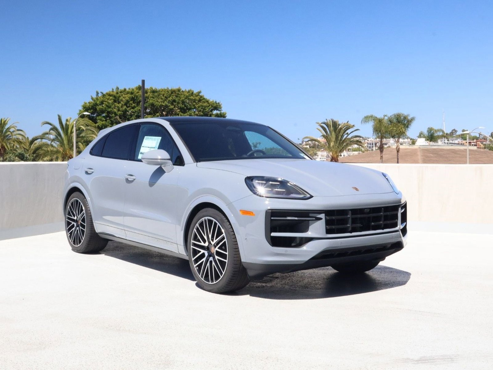 New 2026 Porsche Cayenne Coupe AWD/4WD image 7