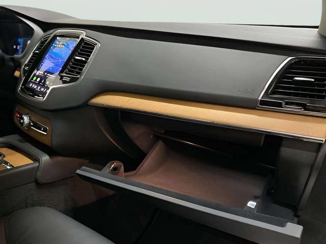 Used 2025 Volvo XC90 T8 Plus w/ Protection Package Premier AWD/4WD image 86