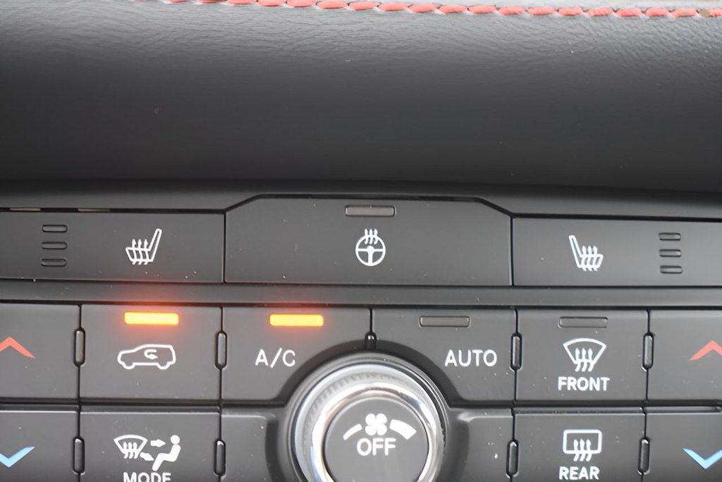 Used 2025 Dodge Durango GT w/ Blacktop Package RWD image 49