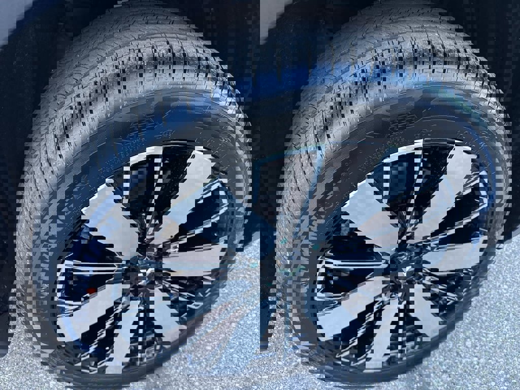 New 2025 Mitsubishi Outlander SE image 13