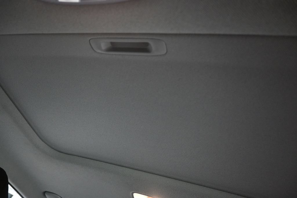 Used 2025 Hyundai Elantra SEL FWD image 33
