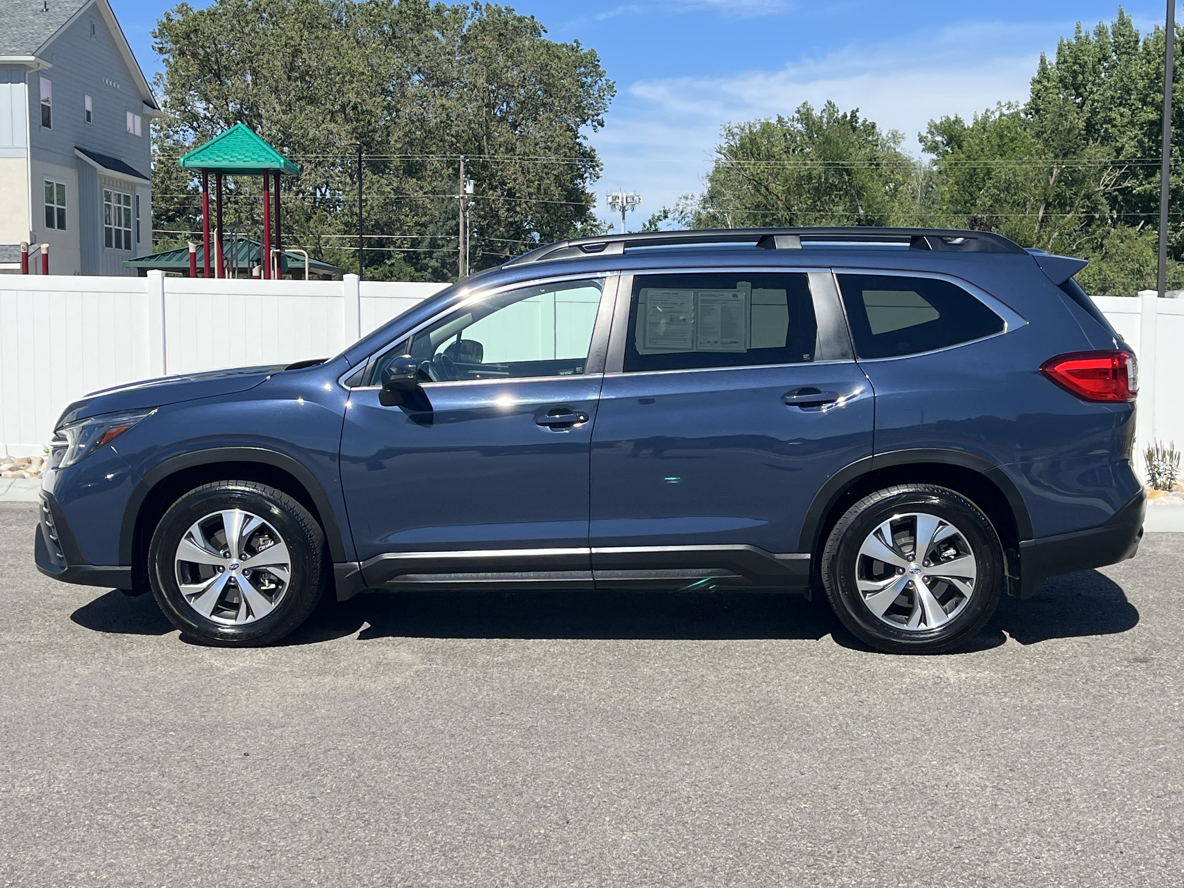 Certified 2023 Subaru Ascent Premium w/ Convenience Package AWD/4WD image 3