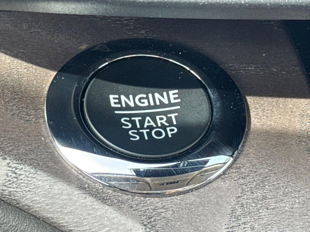 Used 2023 Ford Explorer Platinum w/ Technology Package image 44