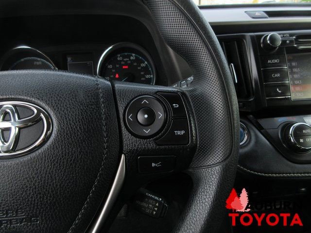 Used 2018 Toyota RAV4 LE image 16