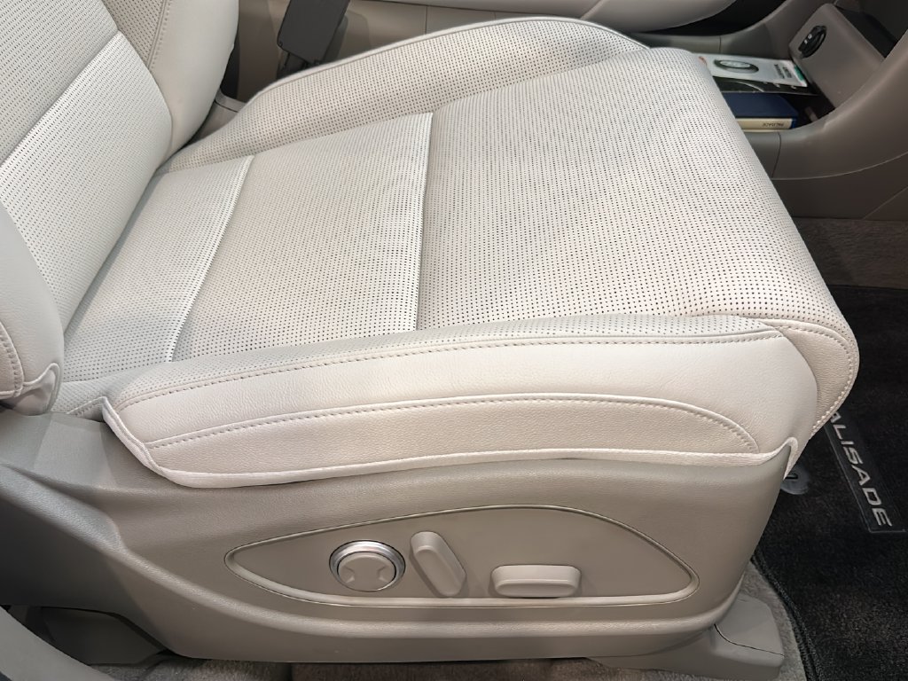 Certified 2026 Hyundai Palisade Limited AWD/4WD image 25