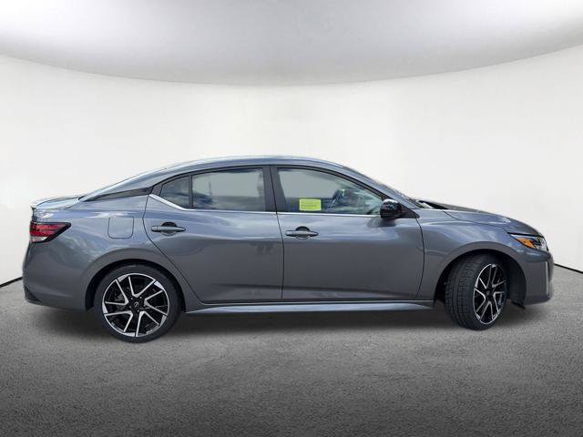 Used 2024 Nissan Sentra SR FWD image 24