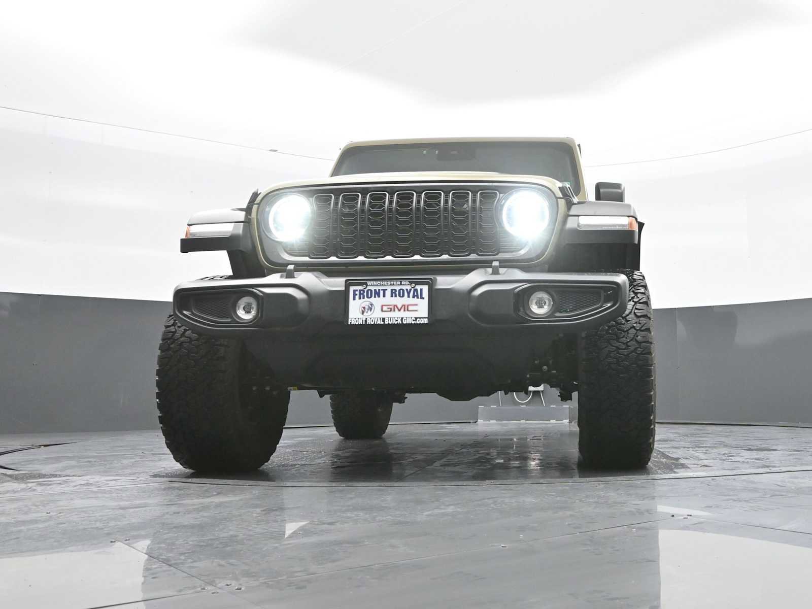 Used 2025 Jeep Wrangler Sport image 46