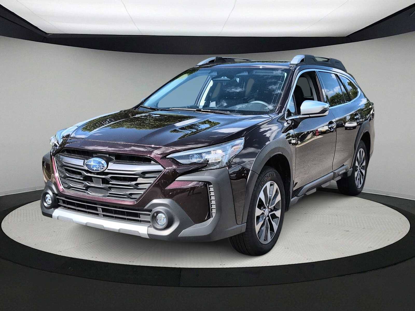 Used 2025 Subaru Outback Touring XT AWD/4WD image 4