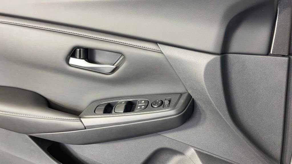 New 2025 Nissan Sentra SV image 29