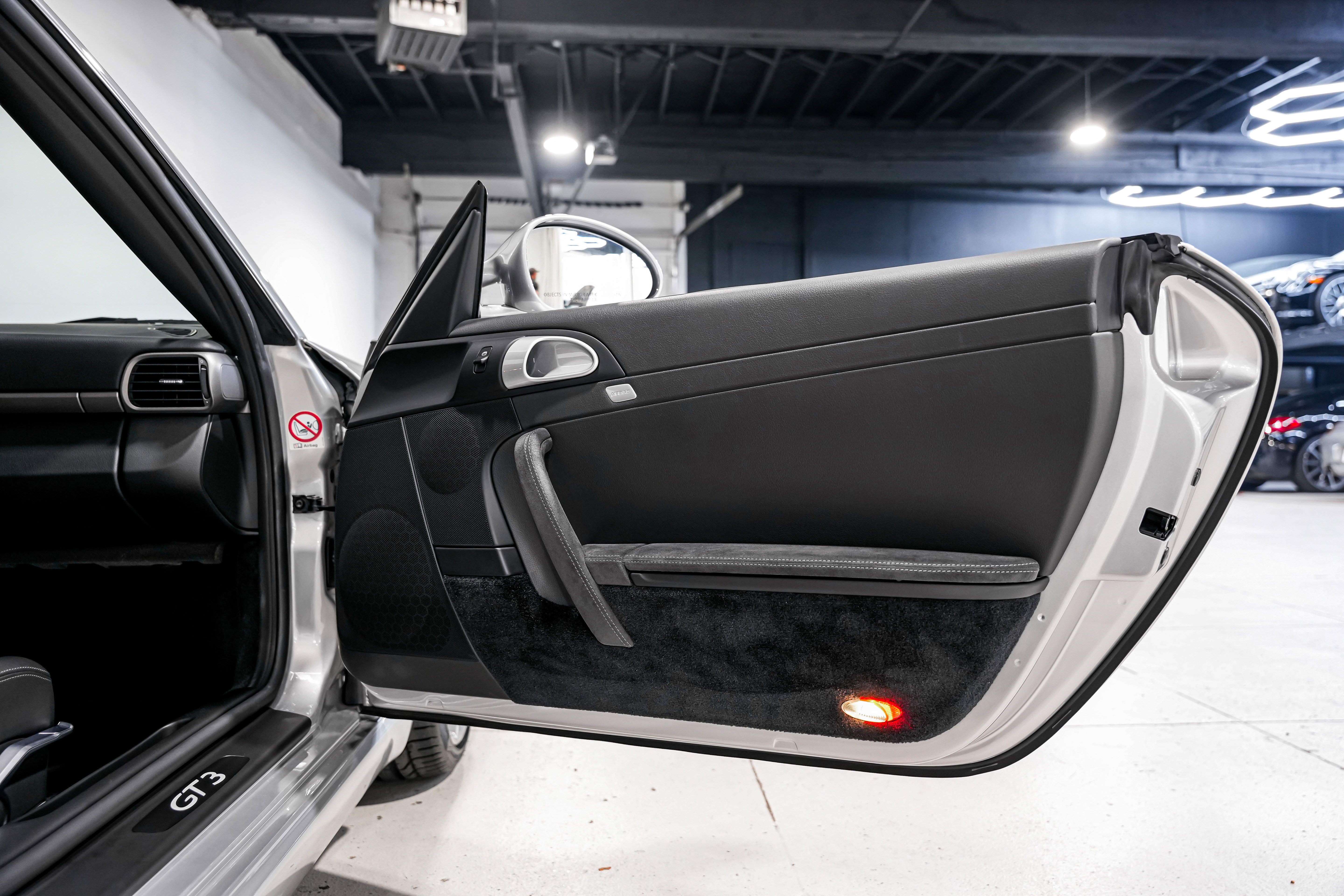 Used 2010 Porsche 911 GT3 image 25