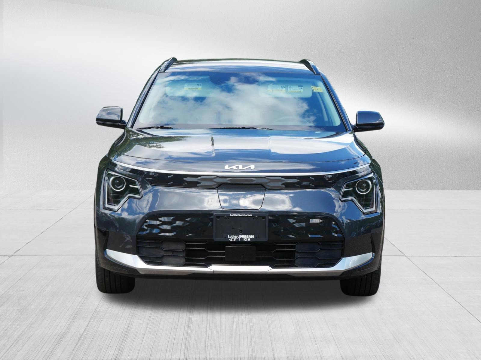 Used 2024 Kia Niro Wind w/ Wind Preserve Package FWD image 2