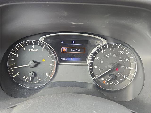 Used 2018 Nissan Pathfinder SV image 11