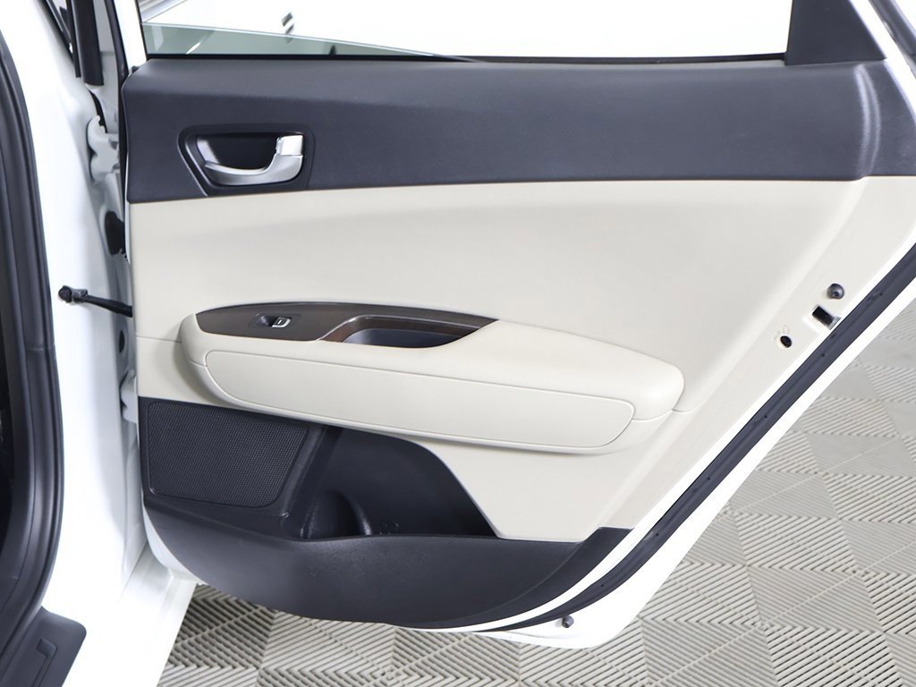 Used 2018 Kia Optima EX w/ Premium Package image 24