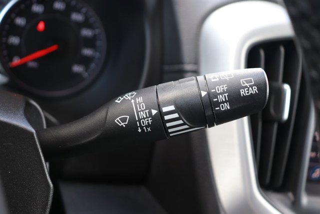 Used 2024 GMC Terrain SLT image 23