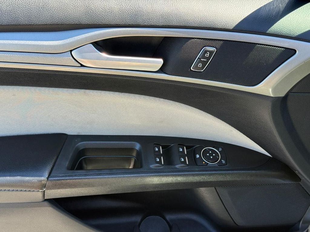 Used 2020 Ford Fusion S FWD image 16
