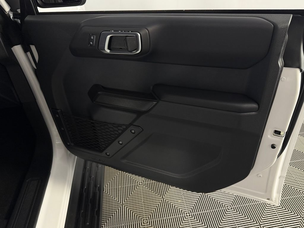 Used 2025 Ford Bronco Outer Banks AWD/4WD image 35