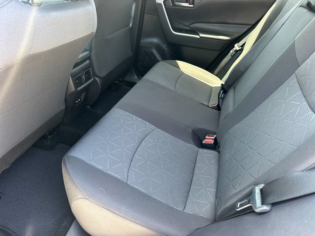 Used 2021 Toyota RAV4 XLE w/ Convenience Package FWD image 12