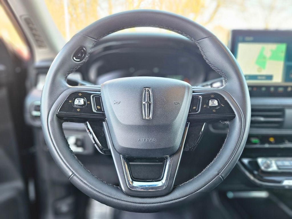 Used 2023 Lincoln Corsair AWD image 21