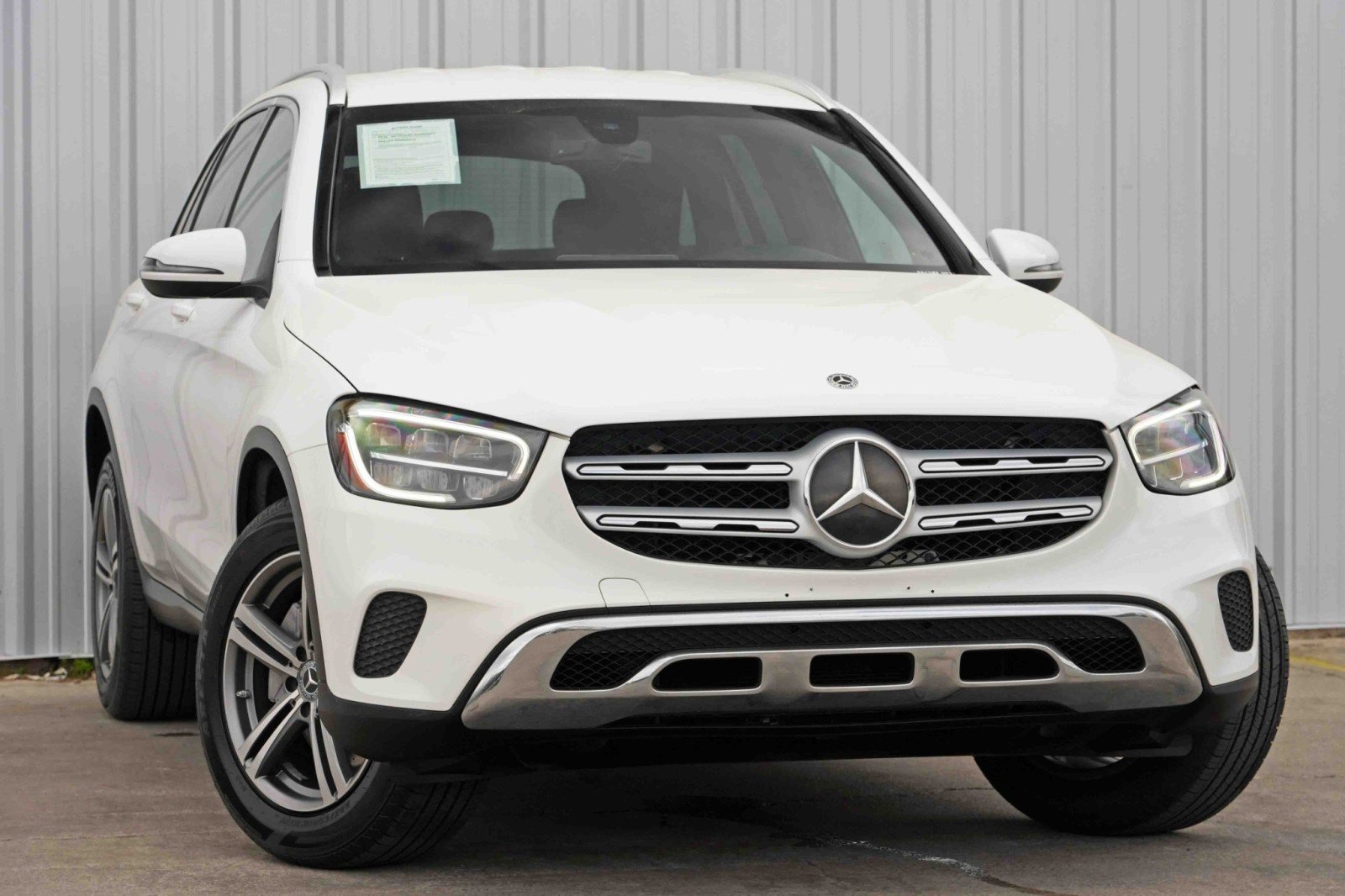 Used 2020 Mercedes-Benz GLC 300 image 2