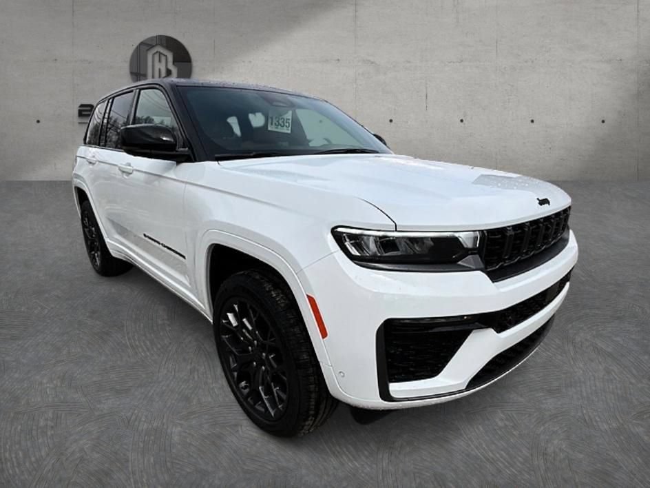 New 2026 Jeep Grand Cherokee Summit w/ Obsidian Package AWD/4WD image 4