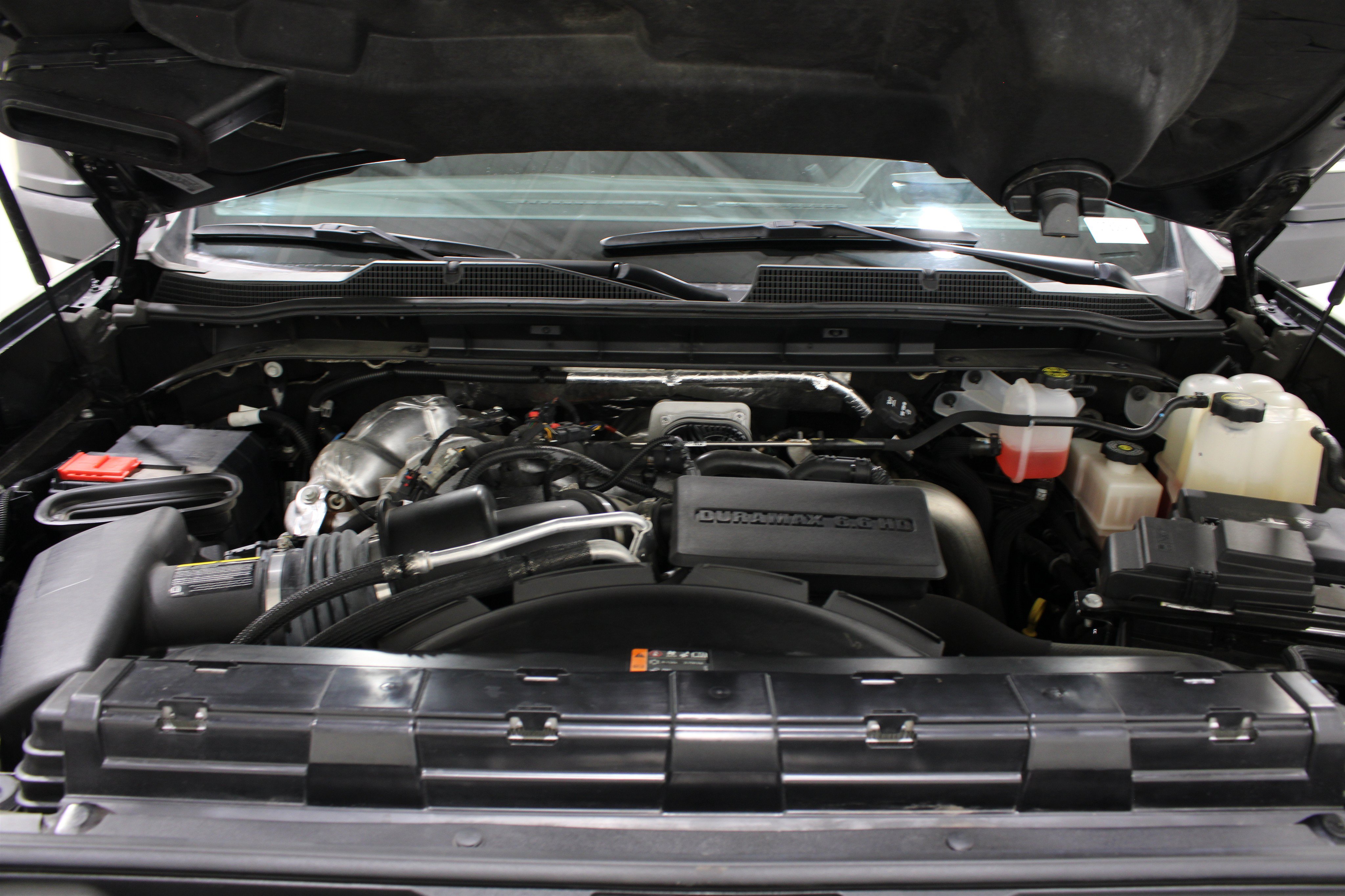 Used 2024 Chevrolet Silverado 2500 High Country w/ High Country Premium Package AWD/4WD image 39