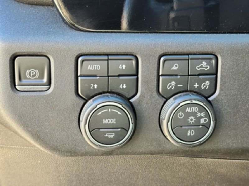 Used 2023 Chevrolet Silverado 1500 High Country image 10