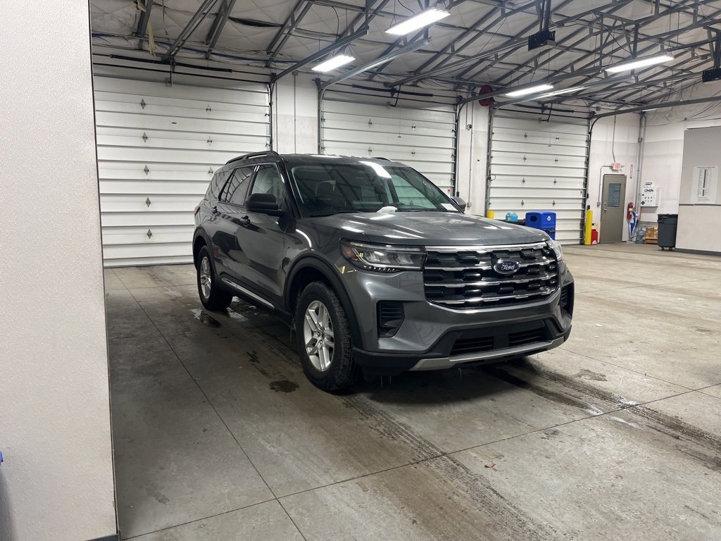Certified 2025 Ford Explorer Active image 1