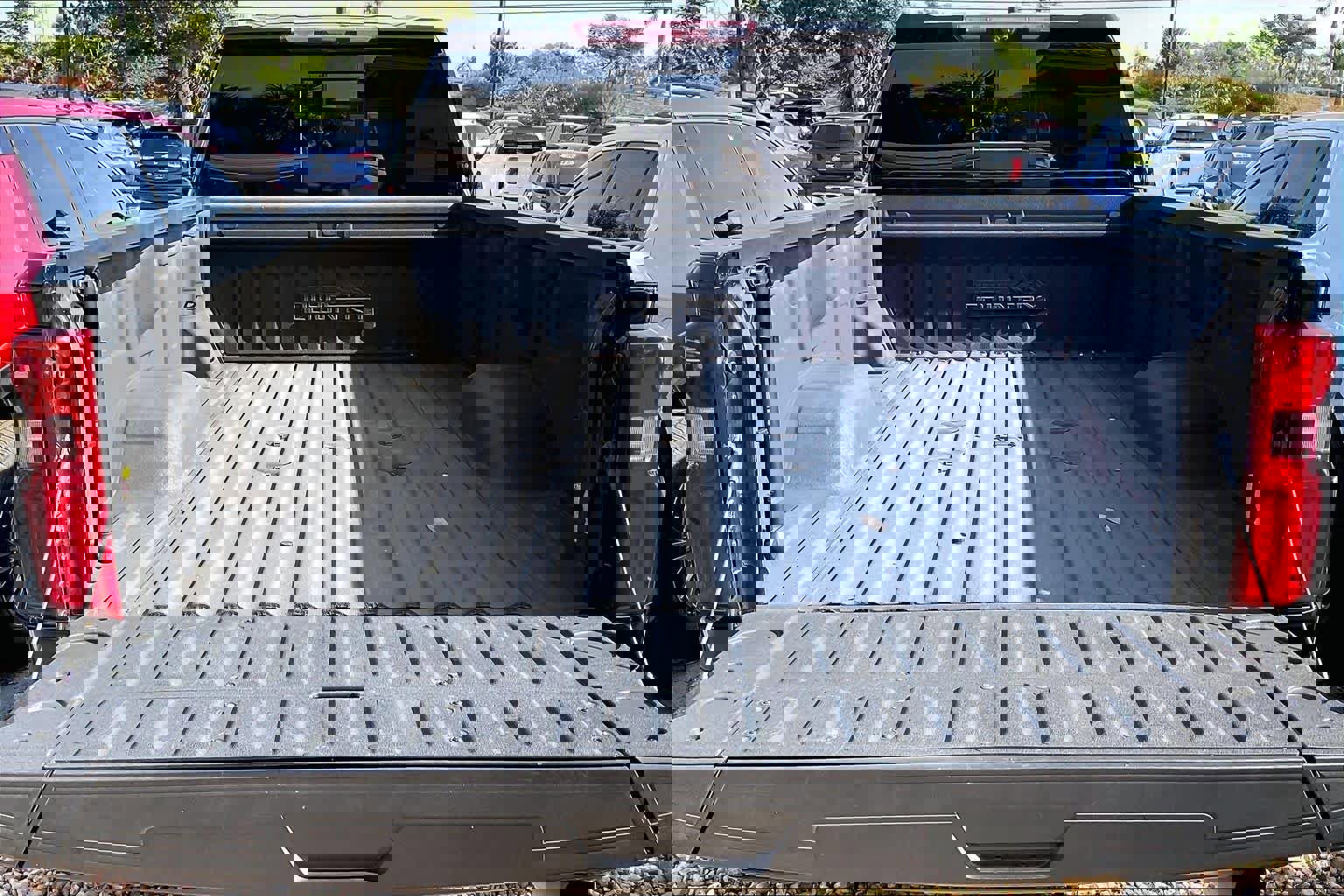 Used 2024 Chevrolet Silverado 3500 High Country w/ High Country Premium Package image 33