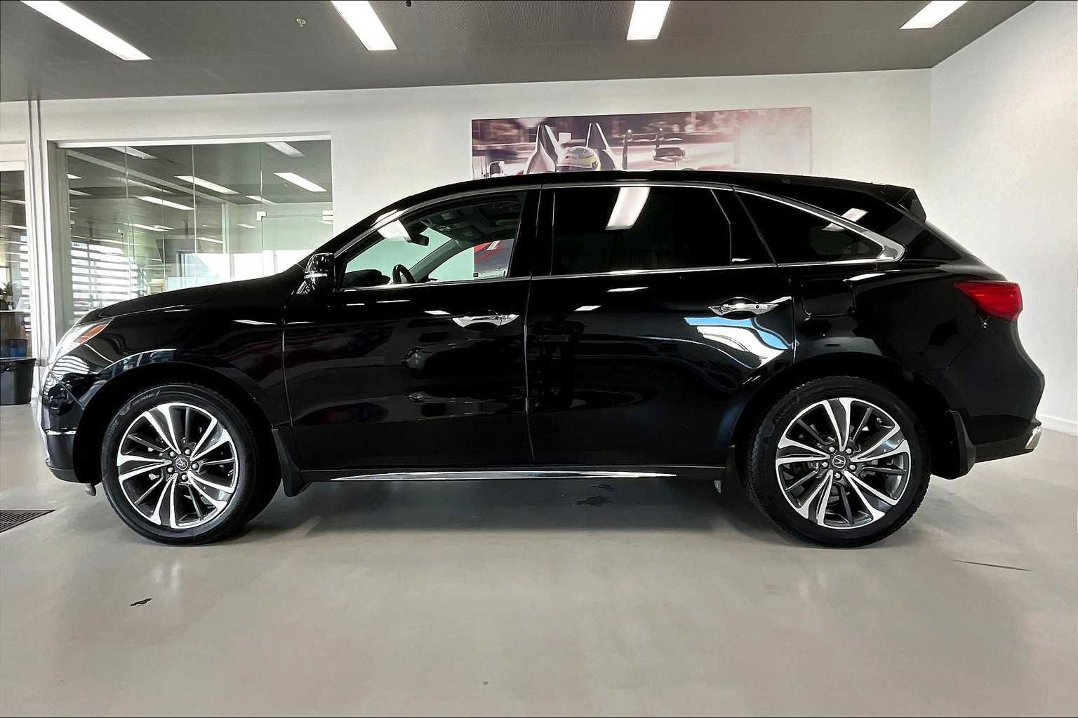 Used 2020 Acura MDX SH-AWD w/ Technology Package image 3