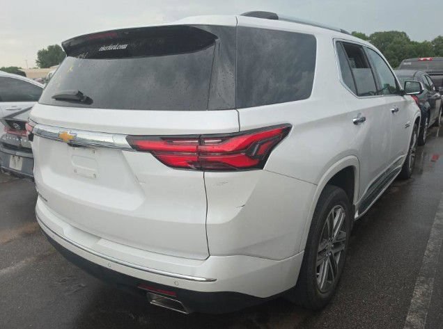 Used 2023 Chevrolet Traverse High Country AWD/4WD image 3