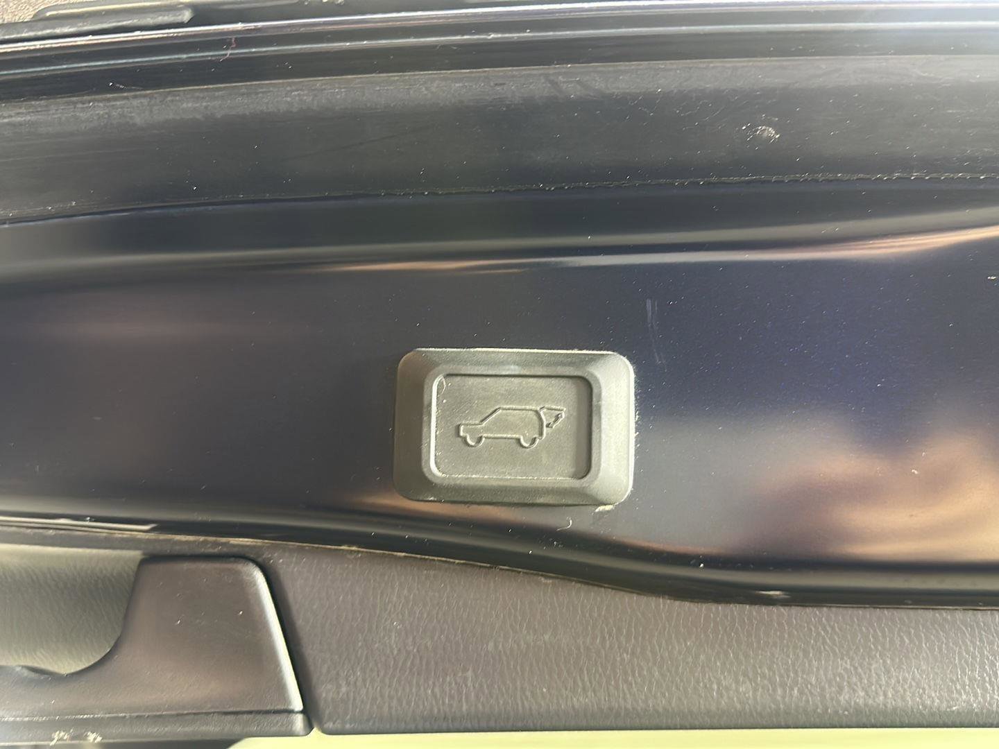 Used 2020 Toyota RAV4 XLE w/ Convenience Package image 21
